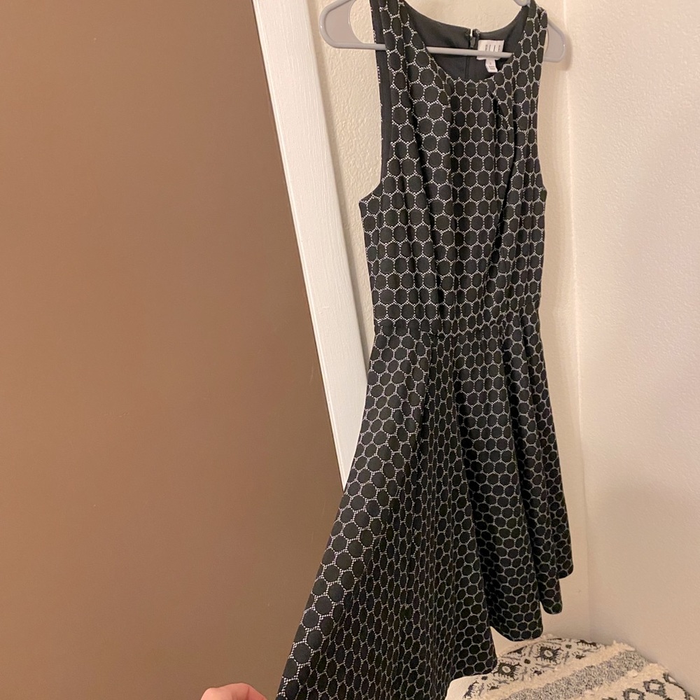 Professional Sleeveless Dress